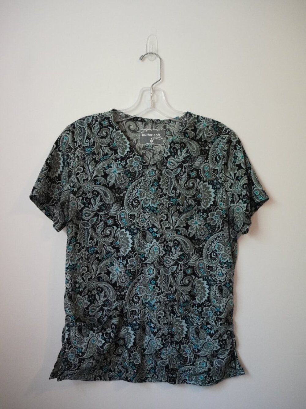 Butter-soft Black and Blue Nurse Scrub Paisley Pockets Size Small